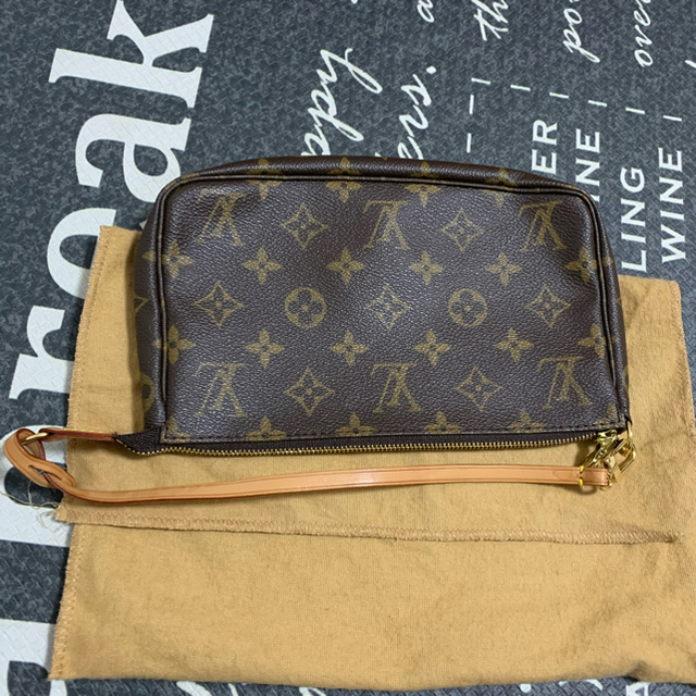 LOUIS VUITTON(ルイヴィトン)のルイヴィトン　ポーチ レディースのファッション小物(ポーチ)の商品写真