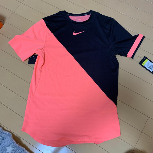 NIKE(ナイキ)の【新品・未使用】ナイキ　レディース  ウエア スポーツ/アウトドアのテニス(ウェア)の商品写真