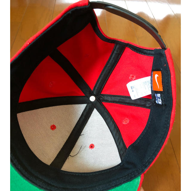 NIKE(ナイキ)のNIKE キャップ 赤 メンズの帽子(キャップ)の商品写真