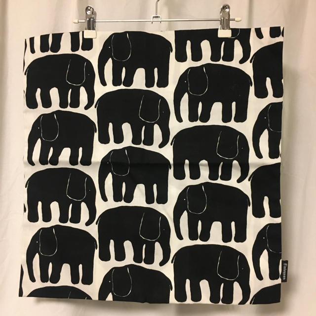 marimekko(マリメッコ)の【るるるん♪様 専用】★新品・未使用★Finlayson クッションカバー インテリア/住まい/日用品のインテリア小物(クッションカバー)の商品写真