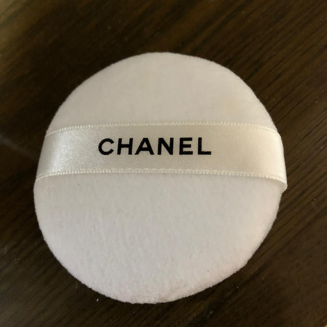 CHANEL(シャネル)のCHANELファンデーションパフ【新品未使用】 コスメ/美容のメイク道具/ケアグッズ(パフ・スポンジ)の商品写真