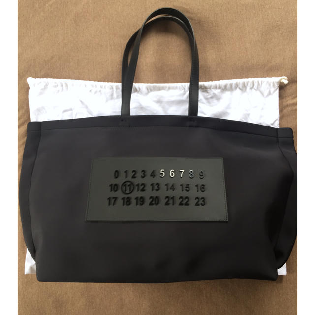 Maison Martin Margiela(マルタンマルジェラ)の20SS新品 メゾン マルジェラ ハンドバッグ トートバッグ メンズ ブラック メンズのバッグ(トートバッグ)の商品写真