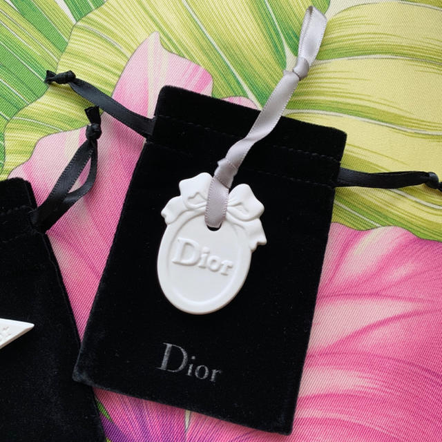Christian Dior(クリスチャンディオール)のChristian Dior アロマ プレート オーナメント 2点 セット コスメ/美容のリラクゼーション(アロマディフューザー)の商品写真
