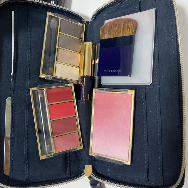 【未開封】ESTEELAUDER メイクパレット ポーチ付き