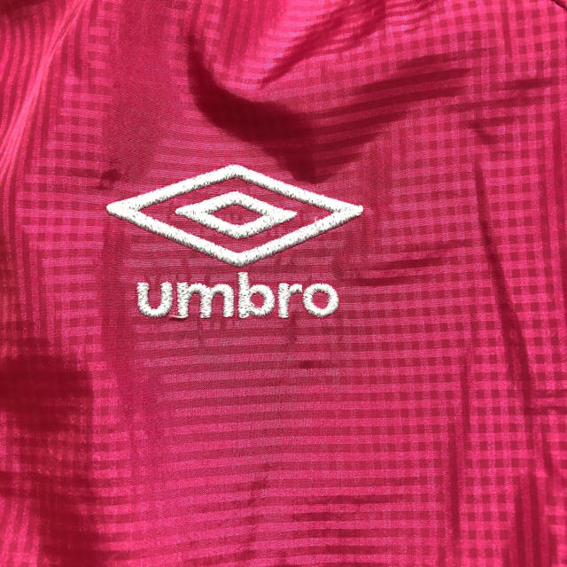 UMBRO(アンブロ)のUMBRO ウィンドブレーカー スポーツ/アウトドアのサッカー/フットサル(ウェア)の商品写真
