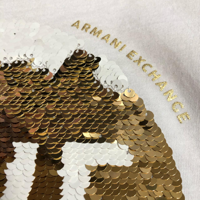 ARMANI EXCHANGE(アルマーニエクスチェンジ)の新品A|Xアルマーニ エクスチェンジ　スパンコール LOVE ロゴ 半袖Ｔシャツ レディースのトップス(Tシャツ(半袖/袖なし))の商品写真