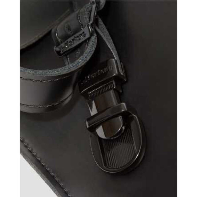 Dr.Martens(ドクターマーチン)のDr.Martens Buckleミニバックパックリュックサック本革新品 メンズのバッグ(バッグパック/リュック)の商品写真