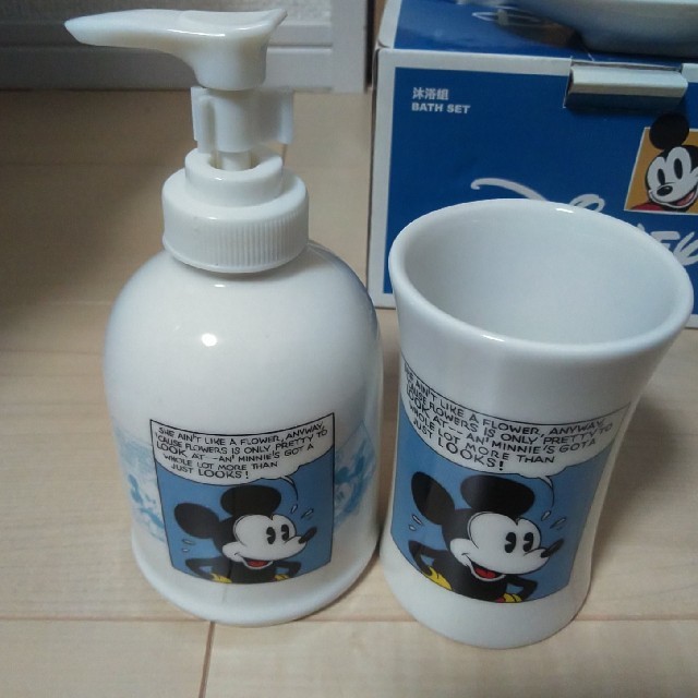 Disney(ディズニー)のディズニー　バスセット　四点セット　未使用品 インテリア/住まい/日用品のインテリア/住まい/日用品 その他(その他)の商品写真