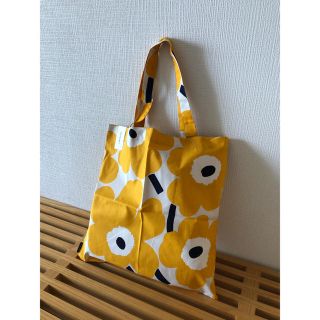 マリメッコ(marimekko)のマリメッコ　トートバッグ ファブリックバック ウニッコ　イエロー(トートバッグ)