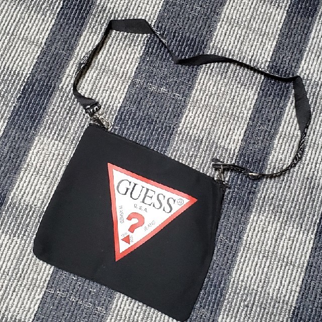 GUESS(ゲス)のguessバック レディースのバッグ(ショルダーバッグ)の商品写真