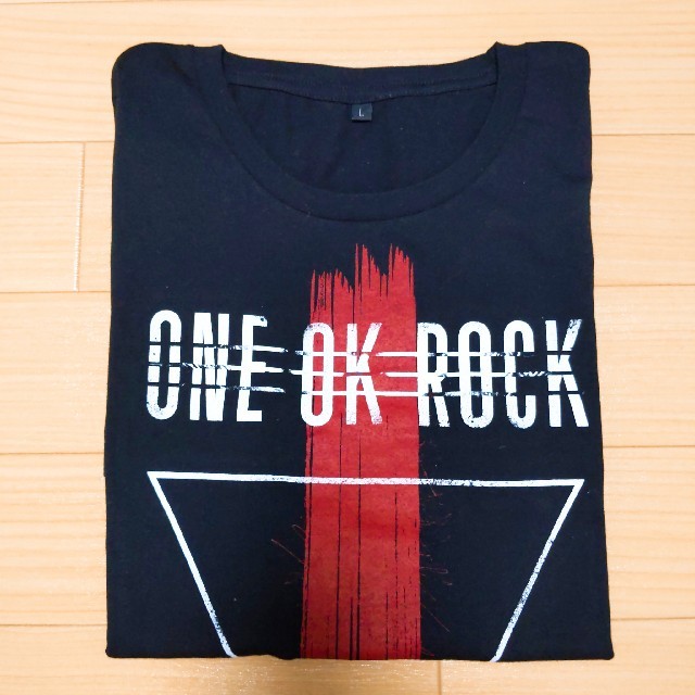 ONE OK ROCK(ワンオクロック)のワンオクロック　ライブTシャツ エンタメ/ホビーのタレントグッズ(ミュージシャン)の商品写真