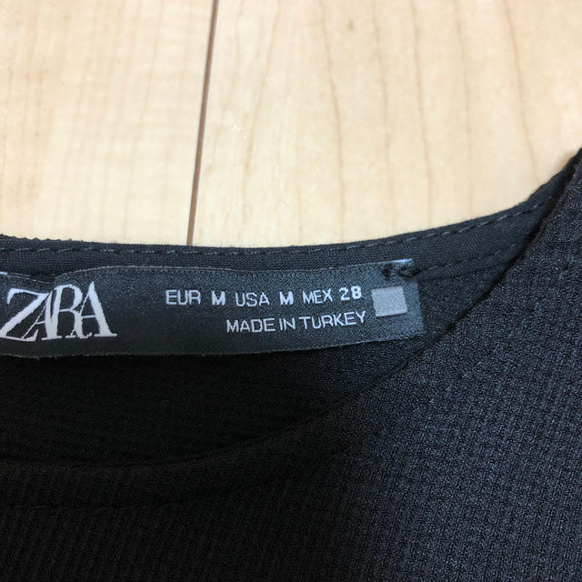 ZARA(ザラ)のザラ　人気商品　プリーツトップス レディースのトップス(シャツ/ブラウス(長袖/七分))の商品写真