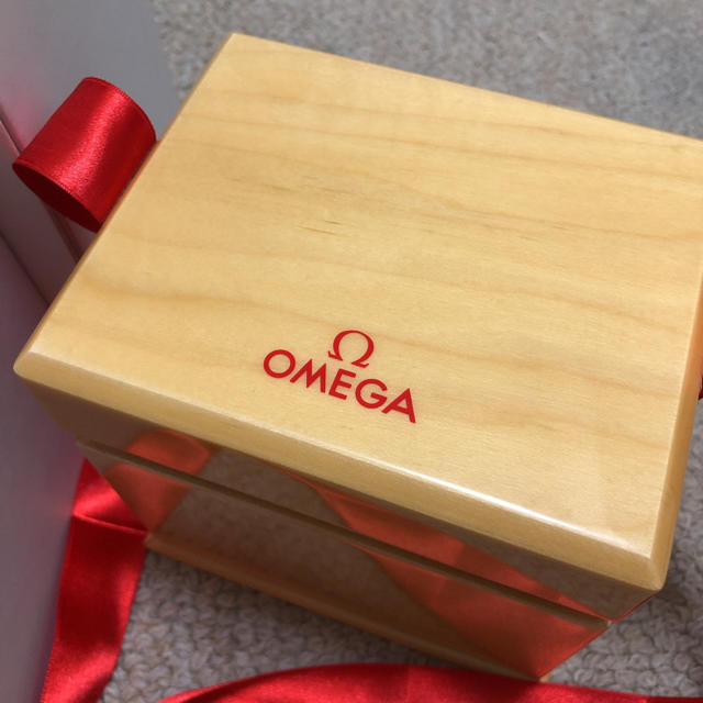 OMEGA(オメガ)のお値下げ中　オメガ　ケース メンズの時計(その他)の商品写真