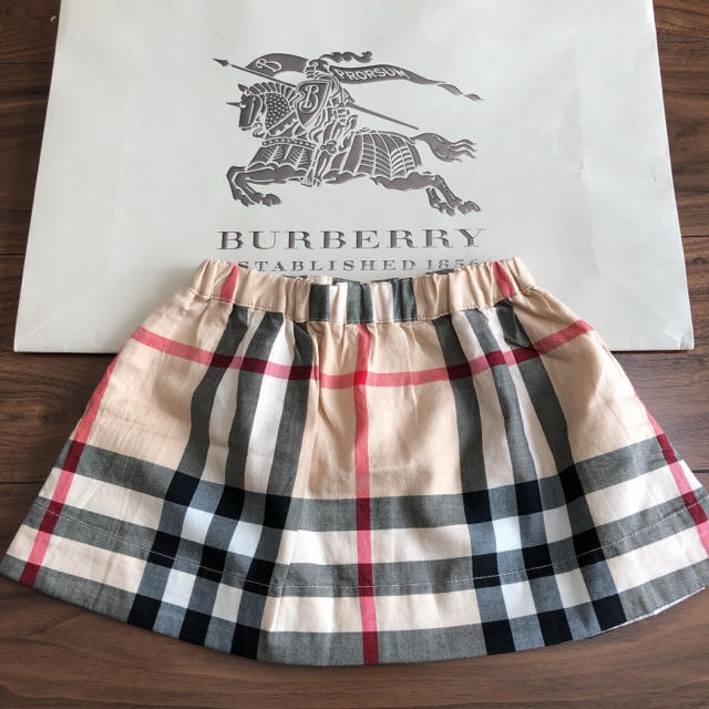 BURBERRY(バーバリー)の美品♡BURBERRY♡チェックスカート♡80 キッズ/ベビー/マタニティのベビー服(~85cm)(スカート)の商品写真