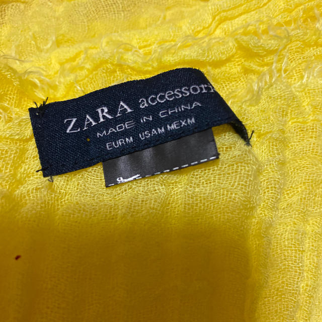 ZARA(ザラ)の週末セール❣️ ZARA ストール　黄色 レディースのファッション小物(ストール/パシュミナ)の商品写真