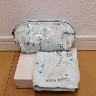 ニナリッチ(NINA RICCI)のニナリッチのメイクポーチとハンドタオル(ポーチ)