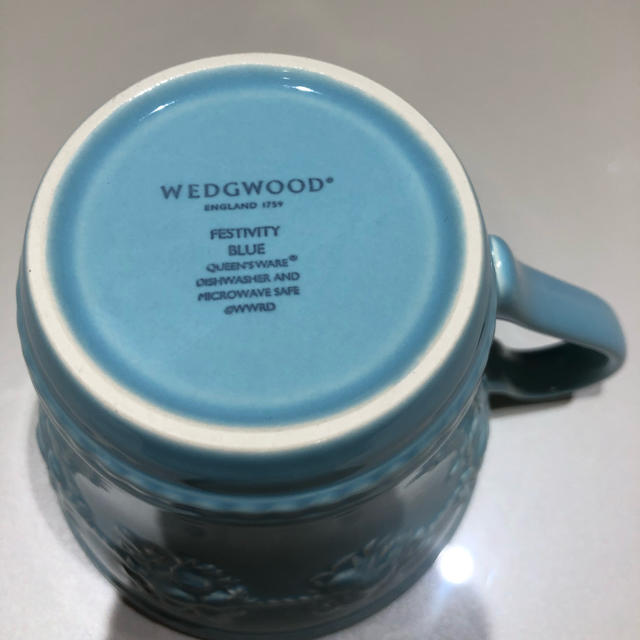 WEDGWOOD(ウェッジウッド)のウェッジウッド（Wedgwood） フェスティビティ マグ 300cc（ブルー） インテリア/住まい/日用品のキッチン/食器(グラス/カップ)の商品写真