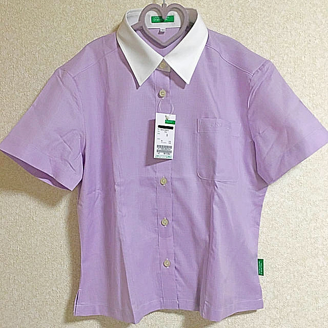 BENETTON(ベネトン)の新品　ベネトン　制服　半袖ブラウス　 レディースのトップス(シャツ/ブラウス(半袖/袖なし))の商品写真