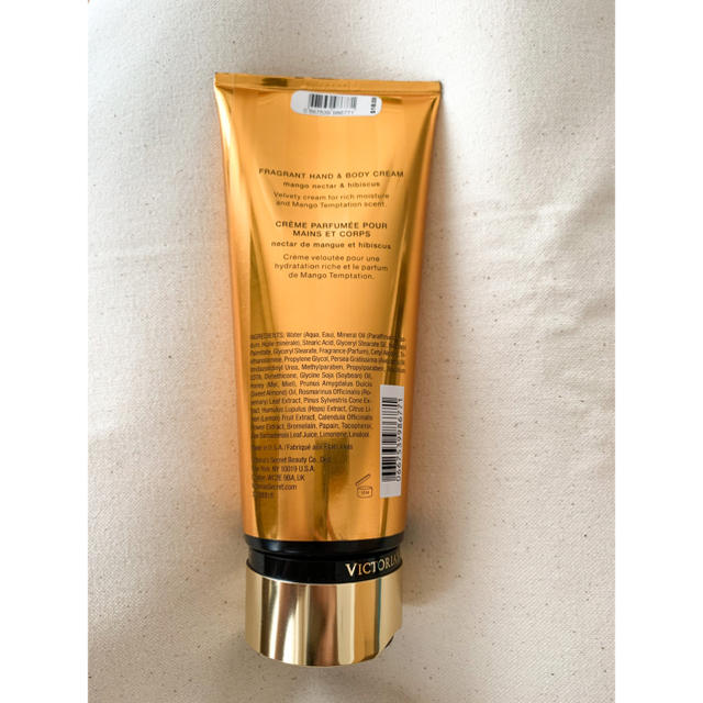 Victoria's Secret(ヴィクトリアズシークレット)のVictoria’s Secret Mango Temptation 200ml コスメ/美容のボディケア(ボディクリーム)の商品写真