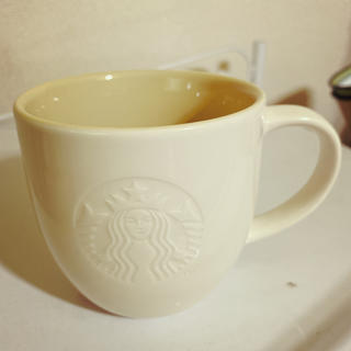 スターバックスコーヒー(Starbucks Coffee)のスターバックスマグカップ 2012 ベージュ(グラス/カップ)