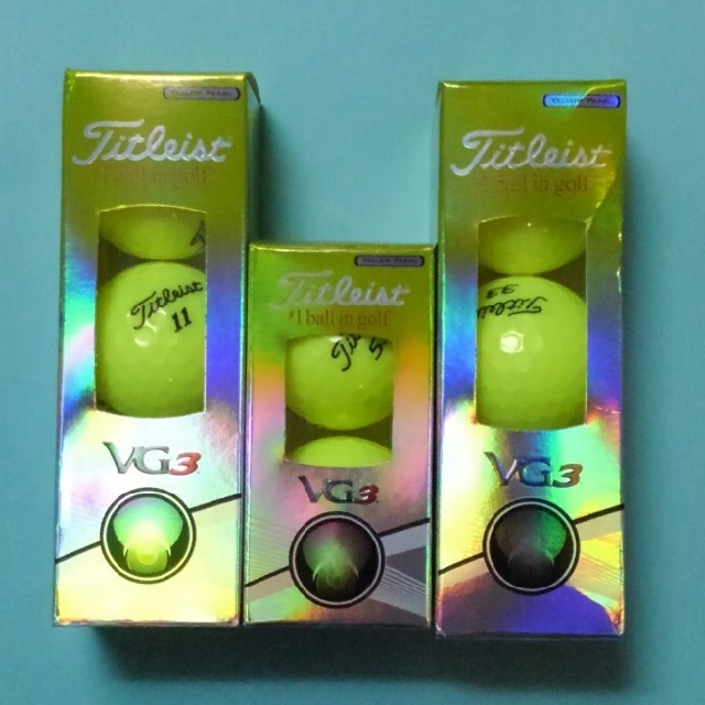 Titleist(タイトリスト)のタイトリストVG3ゴルフボールイエロー８個 スポーツ/アウトドアのゴルフ(その他)の商品写真