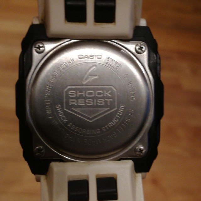 G-SHOCK(ジーショック)のCASIO G-SHOCK G-8100 ホワイト メンズの時計(腕時計(デジタル))の商品写真