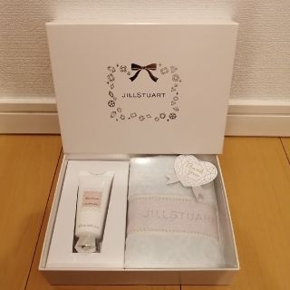 ジルスチュアート(JILLSTUART)のジルスチュアートタオルハンドクリームセット＆リップグロス(リップグロス)