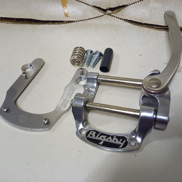 Bigsby B5 Vibramate 付属 楽器のギター(パーツ)の商品写真