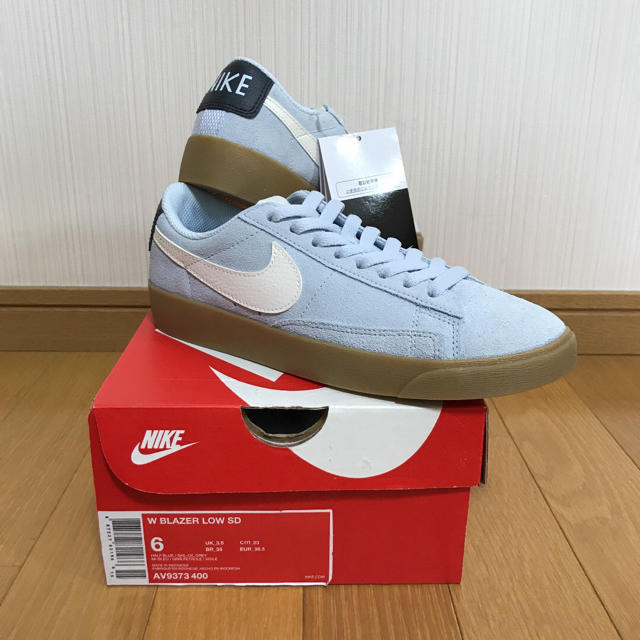 NIKE(ナイキ)の【23㎝】NIKE W BLAZER LOW SD 新品未使用タグ付き レディースの靴/シューズ(スニーカー)の商品写真