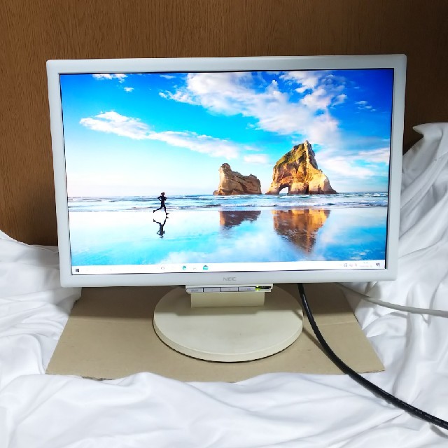 NEC(エヌイーシー)の(送料込み)NEC 19インチ液晶モニター 1440x900(WXGA+) スマホ/家電/カメラのPC/タブレット(ディスプレイ)の商品写真