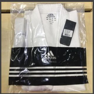 アディダス(adidas)のadidas柔道着 帯付き 上下セット(相撲/武道)