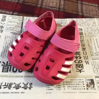 アディダス(adidas)のアディダス  サンダル 女の子 18㎝ 検索クロックス  プール 海 水遊び(サンダル)