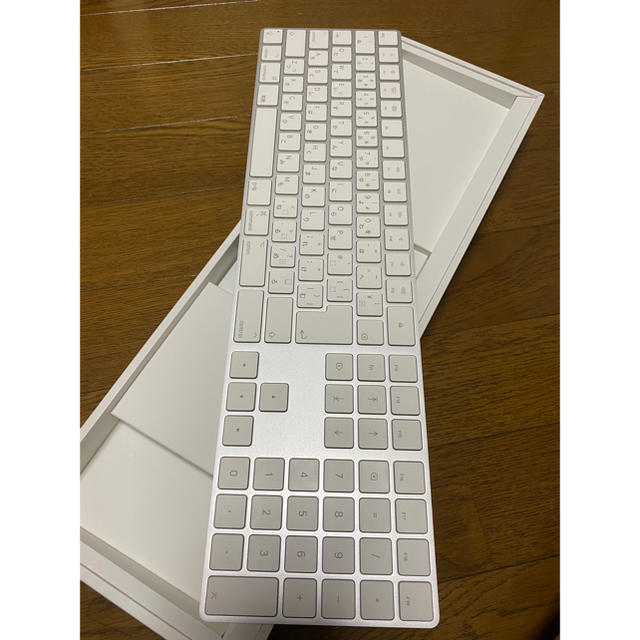 Apple(アップル)のApple magic keyboard テンキー付  スマホ/家電/カメラのPC/タブレット(PC周辺機器)の商品写真