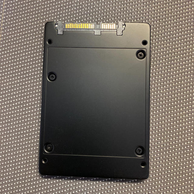 SanDisk(サンディスク)のSanDisk SSD 256GB 2.5インチSATA二枚セット スマホ/家電/カメラのPC/タブレット(PCパーツ)の商品写真