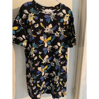 アズールバイマウジー(AZUL by moussy)の花柄#ワンピ#ロングTシャツ(Tシャツ(半袖/袖なし))