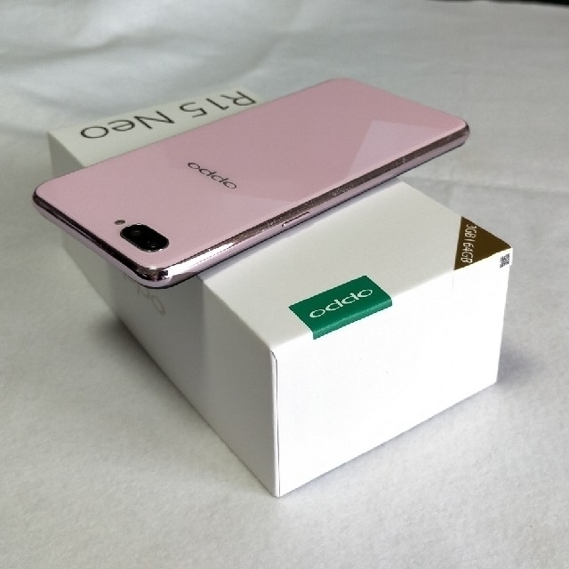 ANDROID(アンドロイド)の【美品!】OPPO R15 NEO SIMフリー3GB 64GB スマホ/家電/カメラのスマートフォン/携帯電話(携帯電話本体)の商品写真