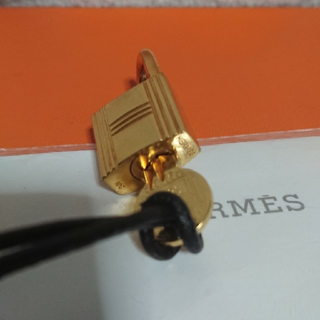 HERMES ゴールド カデナパドロック 南京錠、鍵付き! HERMES ゴールド カデナパドロック 南京錠、鍵付き!