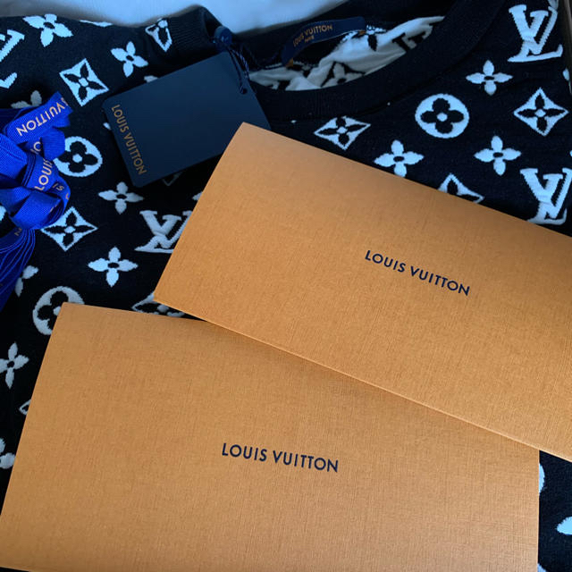 LOUIS VUITTON(ルイヴィトン)の★送料込★新品未使用★ルイヴィトン　フルモノグラムジャガード　Mサイズ メンズのトップス(スウェット)の商品写真