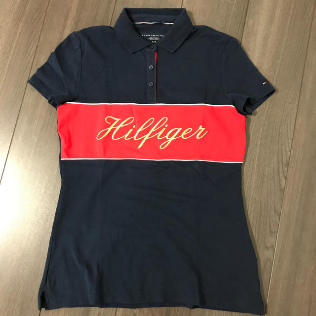 TOMMY HILFIGER(トミーヒルフィガー)のトミーヒルフィガー　ポロシャツ　レディース  TOMMY レディースのトップス(ポロシャツ)の商品写真