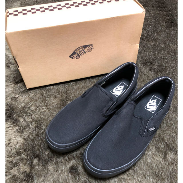 VANS(ヴァンズ)のヴァンズ　新品　スリッポン　ブラック　26㎝ メンズの靴/シューズ(スニーカー)の商品写真