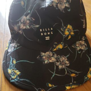 ビラボン(billabong)のBILLABONG フラワー柄(その他)