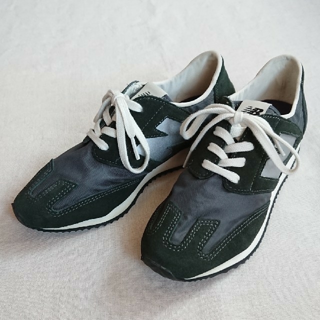 New Balance(ニューバランス)のNew Balance スニーカー U320BG (GROVE) 23cm レディースの靴/シューズ(スニーカー)の商品写真