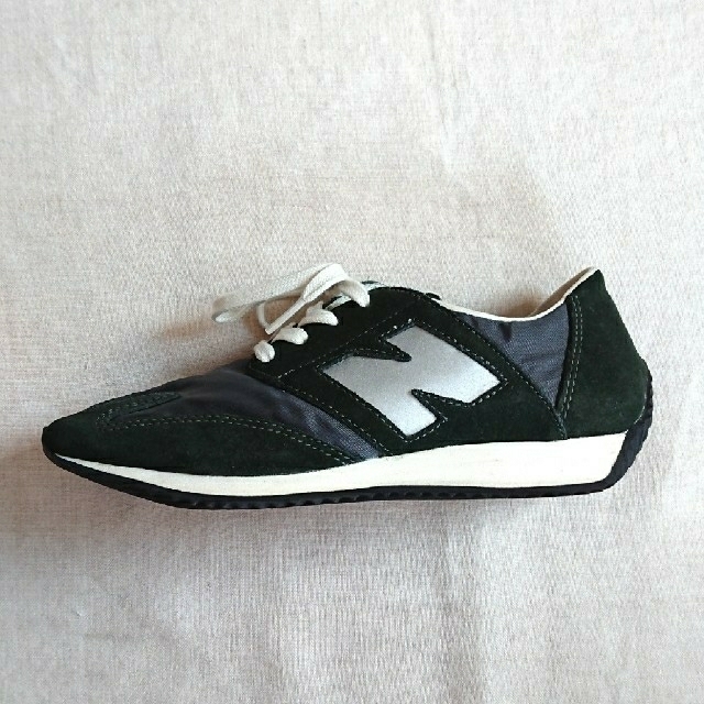 New Balance(ニューバランス)のNew Balance スニーカー U320BG (GROVE) 23cm レディースの靴/シューズ(スニーカー)の商品写真