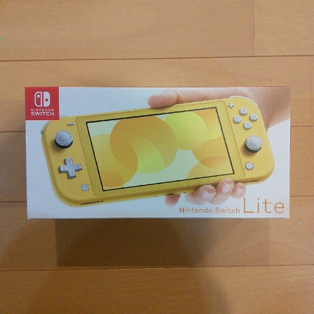 ニンテンドースイッチライト　イエロー　Nintendo Switch