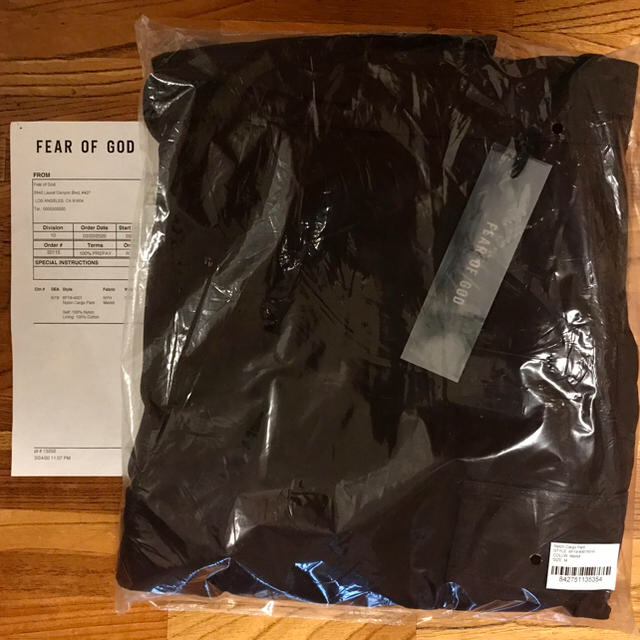 FEAR OF GOD(フィアオブゴッド)のFEAR OF GOD - NYLON CARGO SNAP PANT / M メンズのパンツ(ワークパンツ/カーゴパンツ)の商品写真