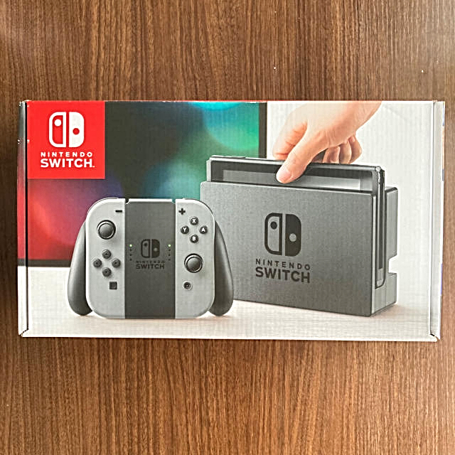 Nintendo Switch - Nintendo Switch グレー 本体 の通販 by ラウラ's shop｜ニンテンドースイッチならラクマ