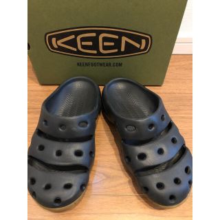 キーン(KEEN)のKEEN YOGI 27㎝　ブラック(サンダル)