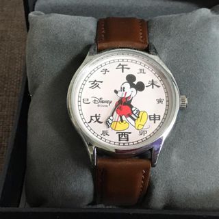 レア　アンティークDISNEYミッキーマウス十二支の腕時計　ケース付(腕時計)