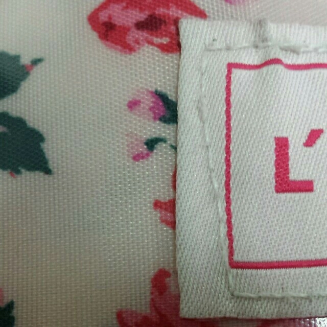 L'EST ROSE(レストローズ)のLEST ROSE 花柄ﾊﾞｯｸﾞ レディースのバッグ(エコバッグ)の商品写真
