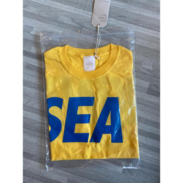 wind and sea Tシャツ